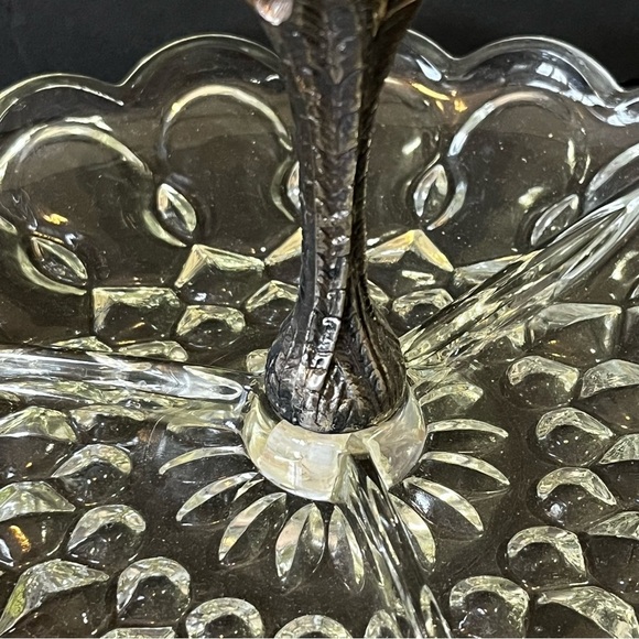 Anchor Hocking Fairfield Clear Glass Divided Relish Tray Metal Handle Pressed - Picture 3 of 9